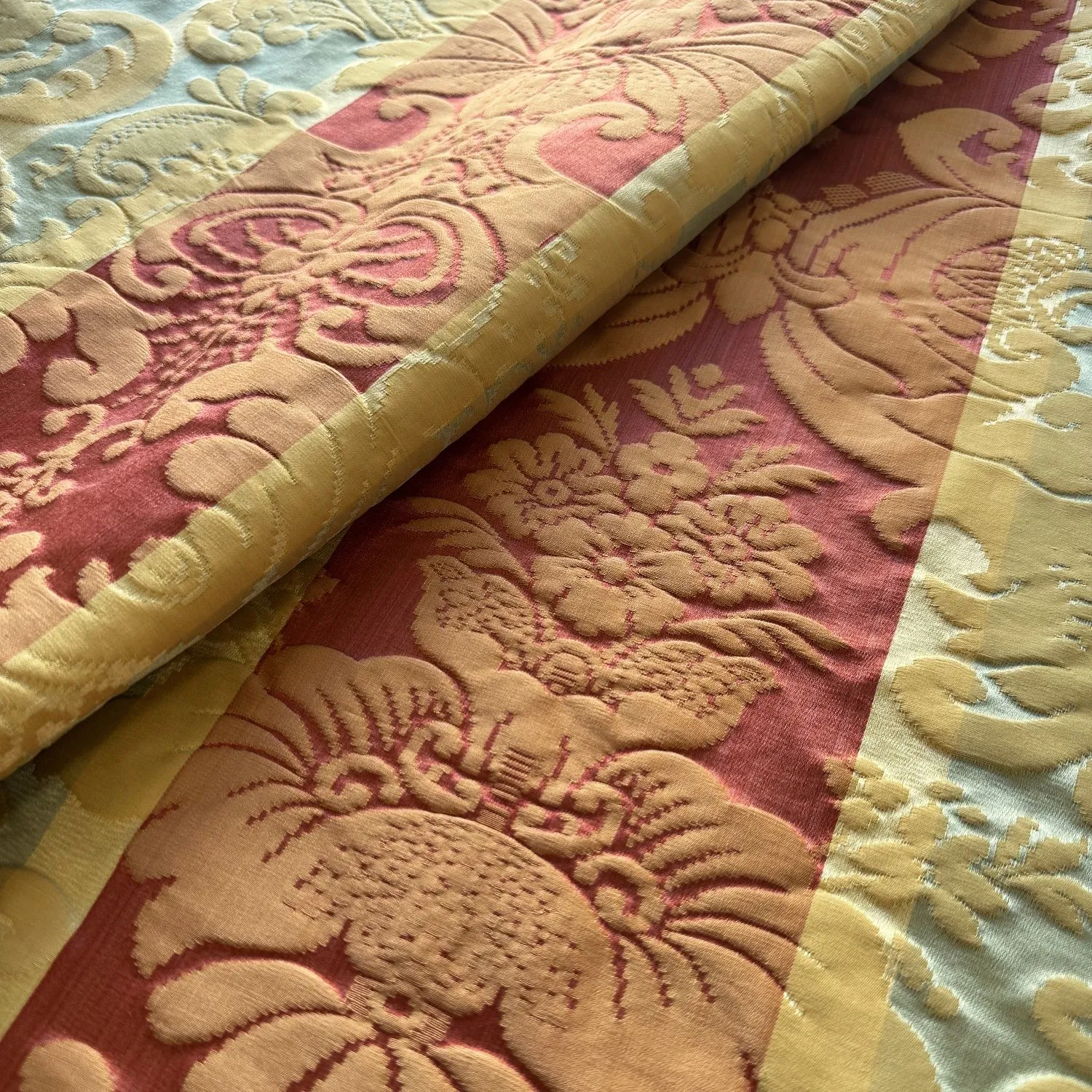 LUCILLA 8834 RED GOLD TURQUOISE 