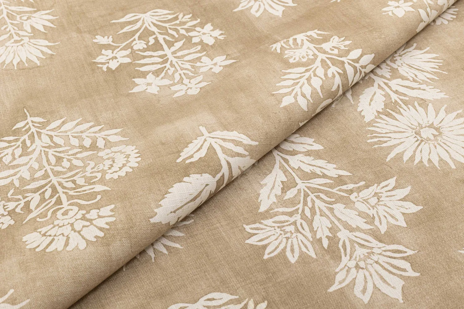 FLORAL BATIK WHITE PEPPERCORN 