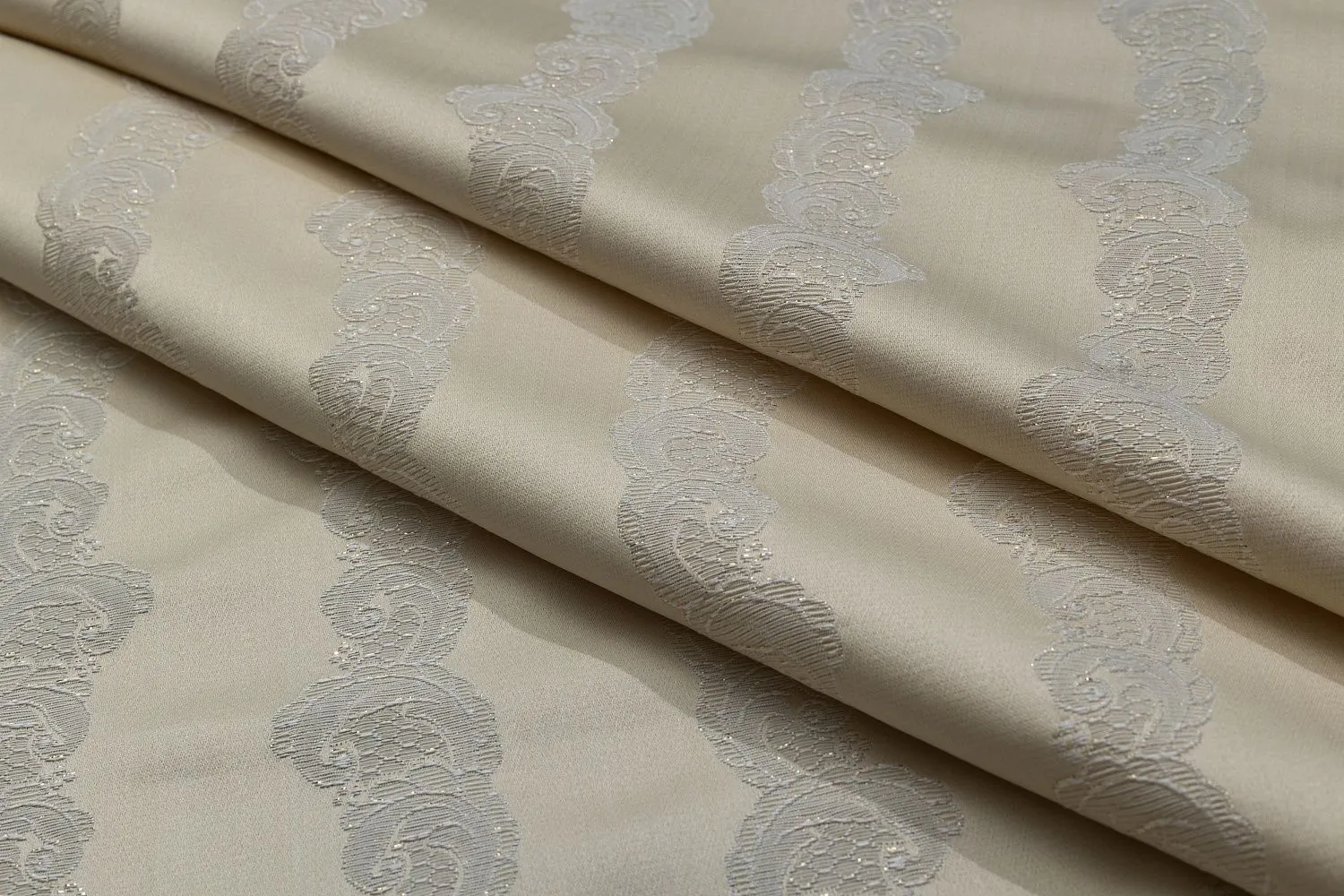 BERCY STRIPED BEIGE 