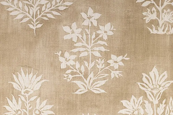 FLORAL BATIK WHITE PEPPERCORN 