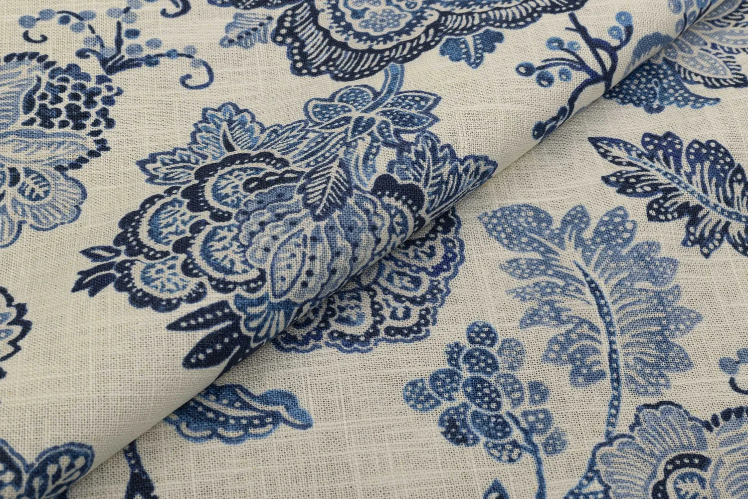 HELMSLEY 525 PORCELAINE BLUE 