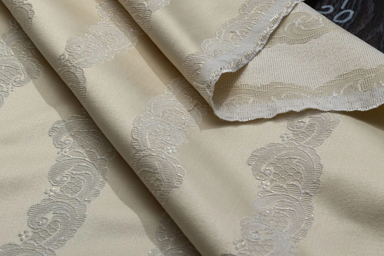 BERCY STRIPED BEIGE 